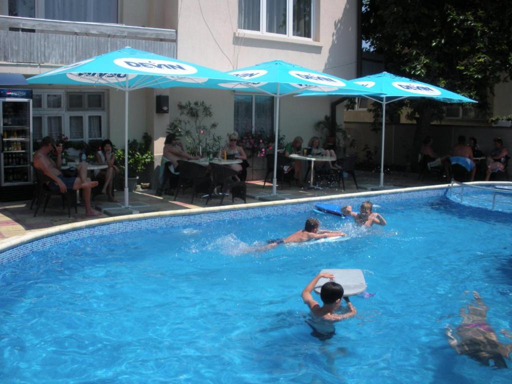 Peshev Family Hotel Nesebar Exterior photo