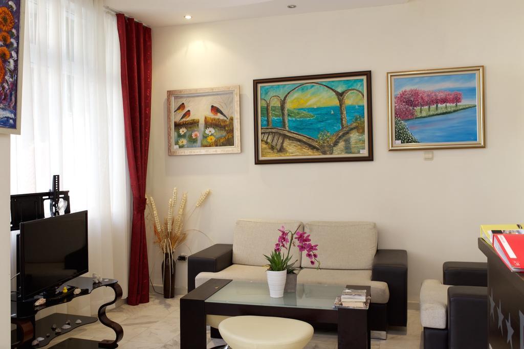 Peshev Family Hotel Nesebar Exterior photo